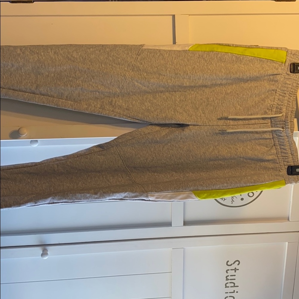 Fashion Nova Sweat Pants✨‼️